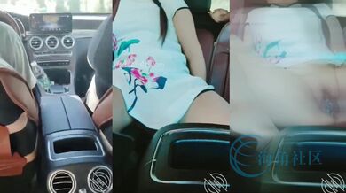 【最新封神父女乱伦】海角社区女主视角乱伦新作-我的小计谋得逞 跟老爸来个车震 结果老妈电话打来