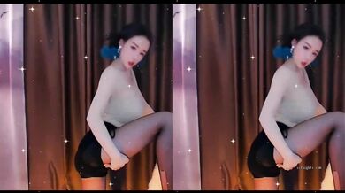 【情侣泄密大礼包】多位反差女友的真实面目被曝光（16位美女良家出镜） (1)