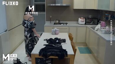 【麻豆传媒】mfk-0080 淫乱住宅成为奴隶的妻子